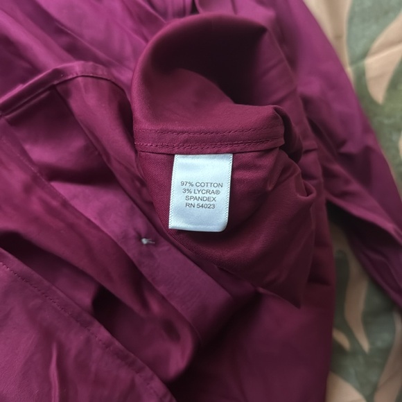 Banana Republic Magenta Long Sleeve Collared Button Down - Picture 6 of 10